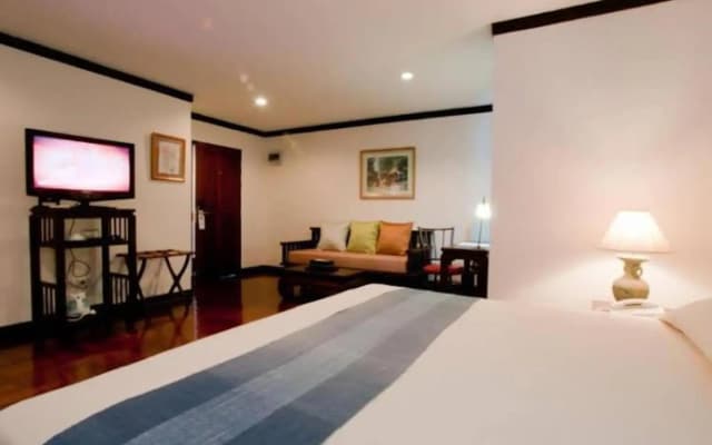 Cucumber Inn - photo 5