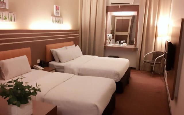 The Landmark Hotel - photo 2