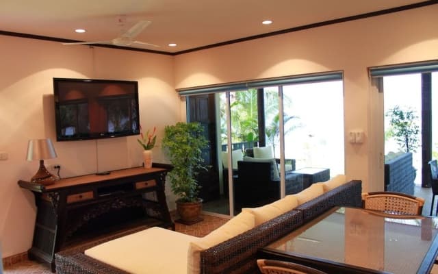 Coconut Laguna Villas - photo 5