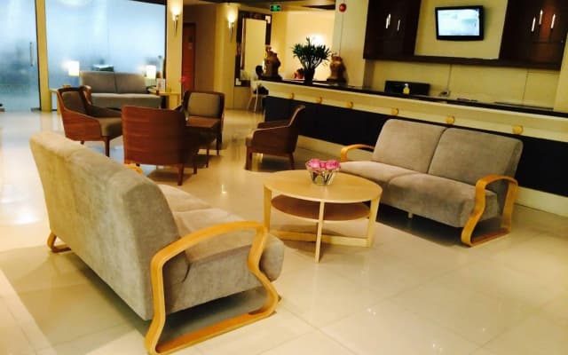 Royal View Resort - photo 2