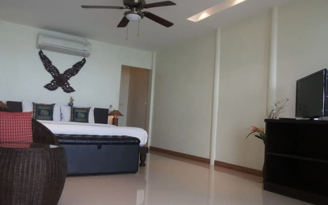Lipa Lodge Resort - photo 3