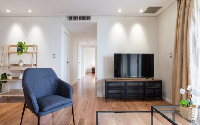 Sydney CBD Self-Contained Studio Apartment (2806PT) - photo 4
