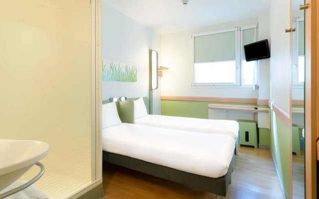 Ibis Budget Madrid Centro las Ventas - photo 4