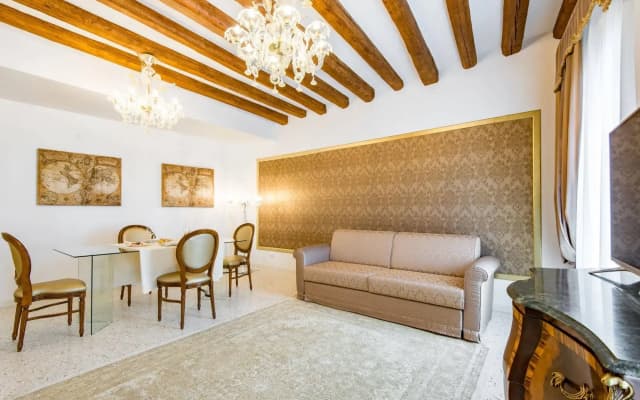 San Teodoro Palace Luxury Apartments - photo 2