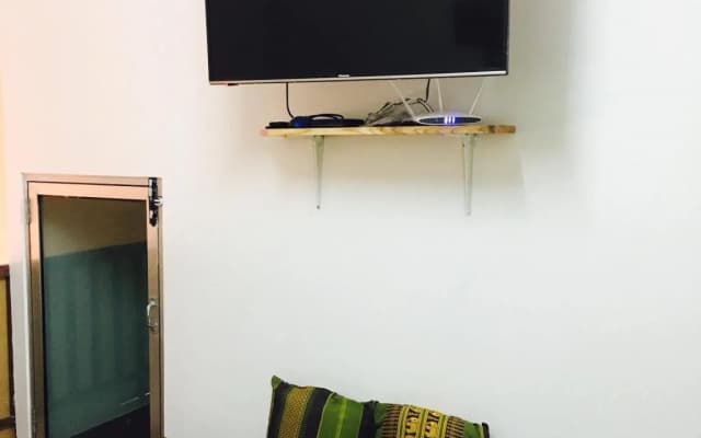 DD&B Hostel - photo 5