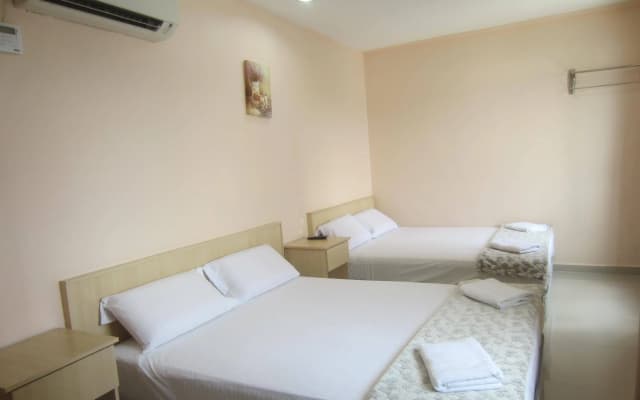First and New Star Hotel - photo 4