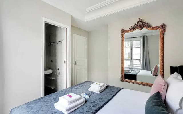 Authentic Apartment - 1br/4p - Near the Louvre - photo 2