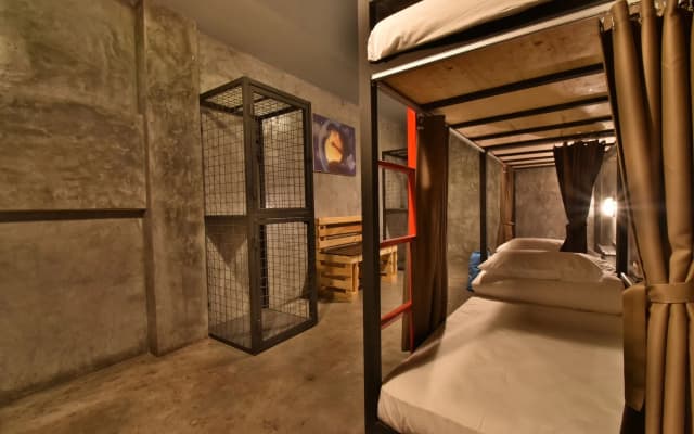 Sleeper Hostel - photo 4