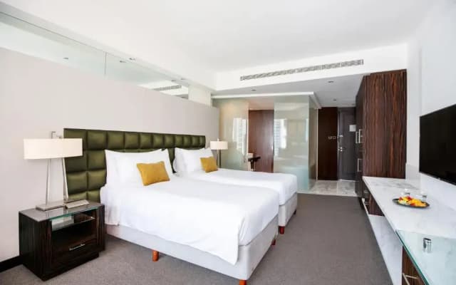 Voco Bonnington Jumeirah Lakes Towers - photo 4
