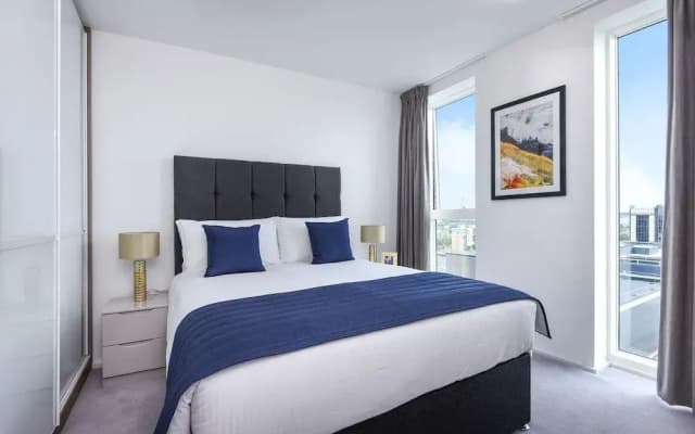 Millharbour Residences - photo 4