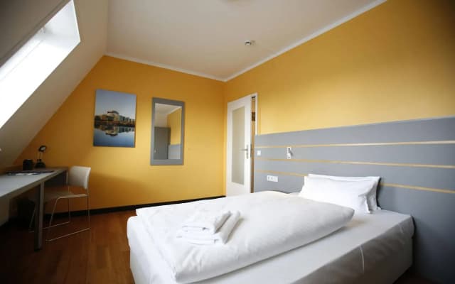 Dietrich-Bonhoeffer-Hotel - photo 5