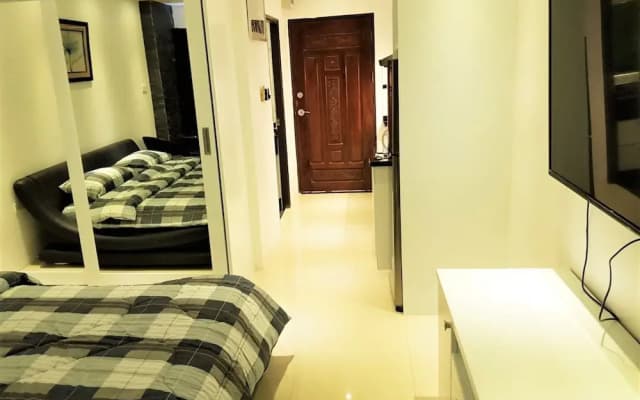 11th Floor Studio at View Talay 1 - photo 3