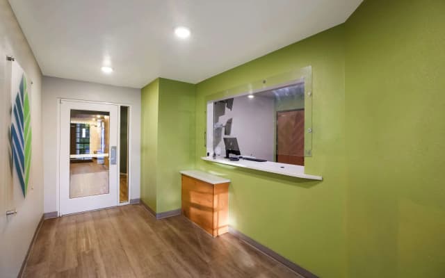 WoodSpring Suites Orlando North - Maitland - photo 2