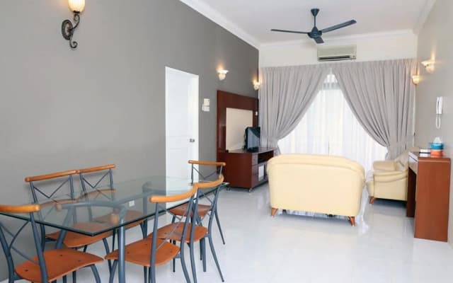 Eden Seaview Condominium I - photo 2