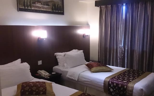 Hotel & Apartment Ambassador 3 - photo 5