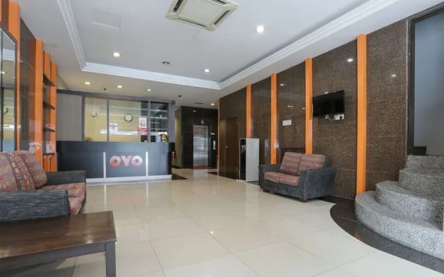 OYO 90157 One World Hotel - photo 2
