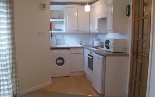 Edinburgh Featherhall Garden Court Apartments - photo 2