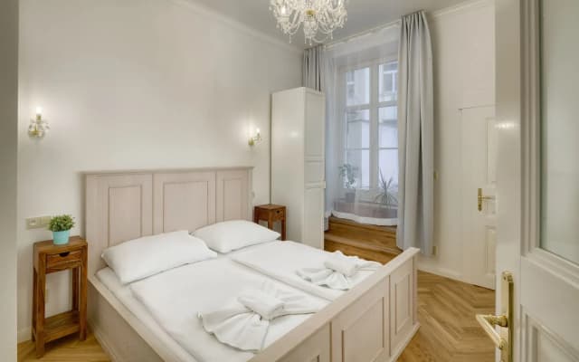 Old Town Square Apartments - photo 4