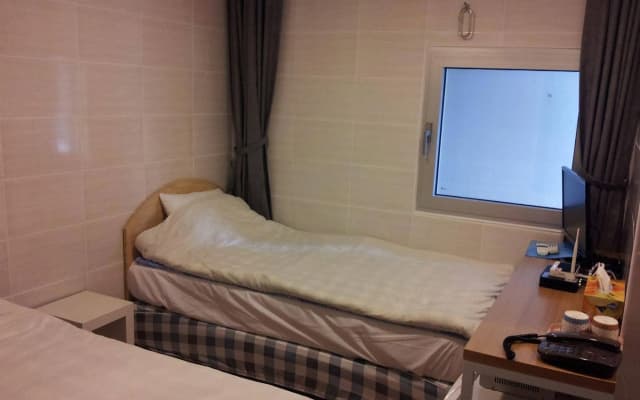 Click Hotel - photo 4