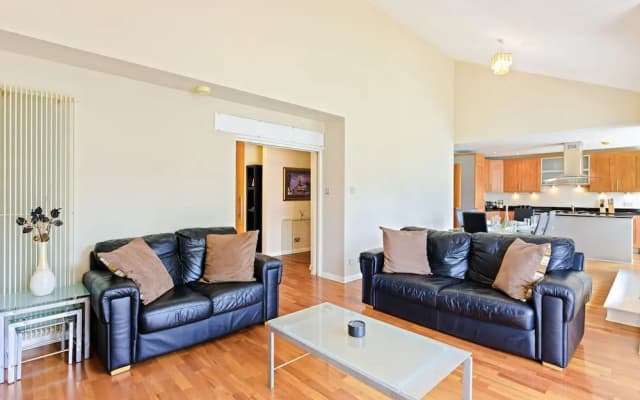 Britannia Penthouse - photo 3