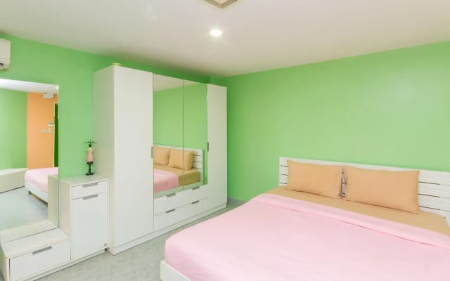 Aree 's House - photo 3