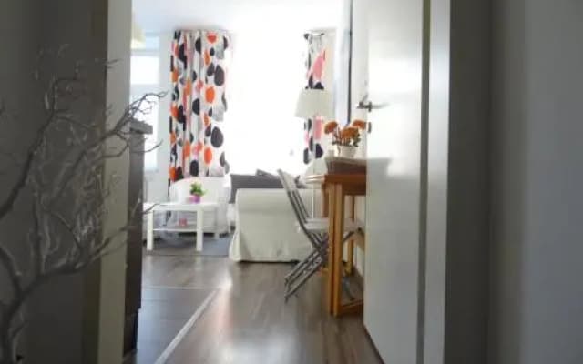 GOOD(wo)MAN'S HOME I - photo 5