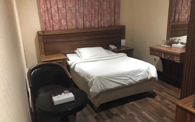 Julphar Hotel - photo 4
