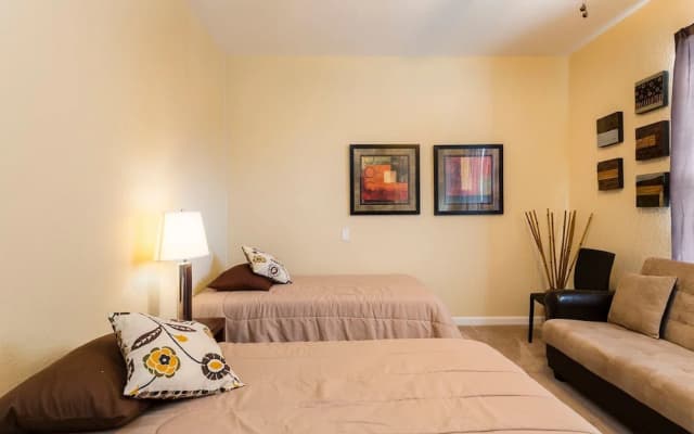Comfortable Vacation Apartment 266643 - photo 2