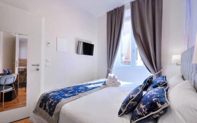 Hotel Cosmos - photo 4