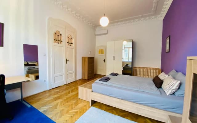 Deco House - Huge central two bedroom - photo 4