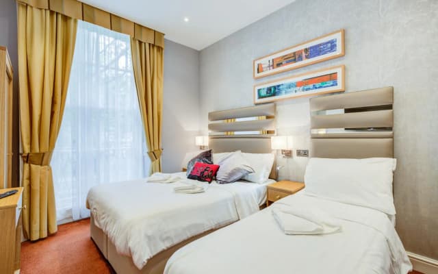 Kingsway Park Hotel at Park Avenue - photo 4