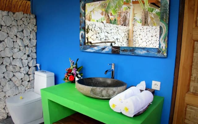 The Calmtree Bungalows - photo 2