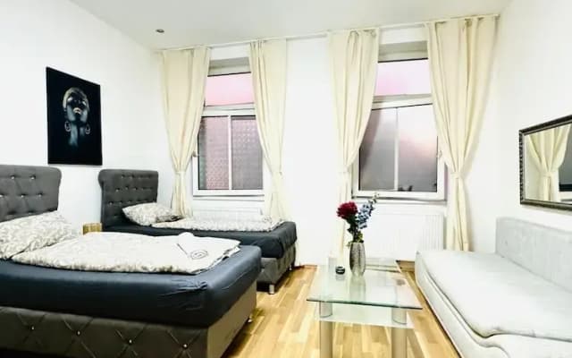 Stylish Studio Stay Near Augarten - photo 3