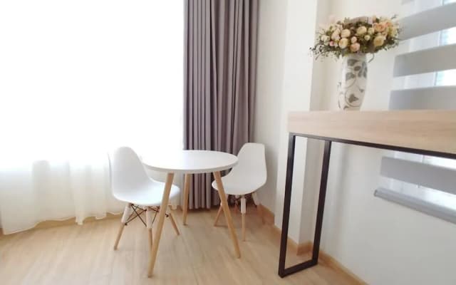 Lyn House - photo 5