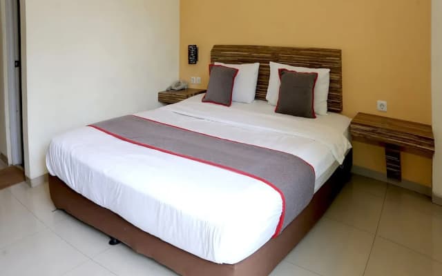 Super OYO Collection O 92130 Hotel Fiducia Kaji - photo 5