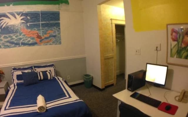 Venice Beach Hostel - photo 4