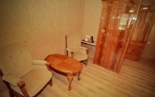 Hotel 5 Rooms - photo 3
