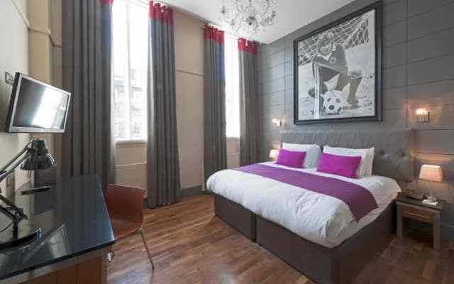 Angel's Share Hotel - photo 3