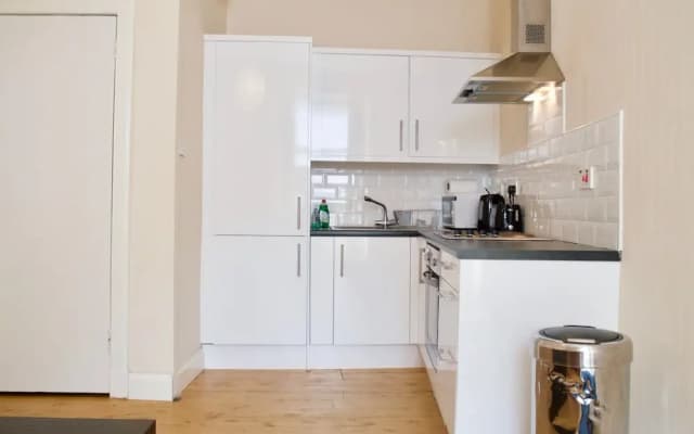 1 Bedroom Flat In Roseburn - photo 5