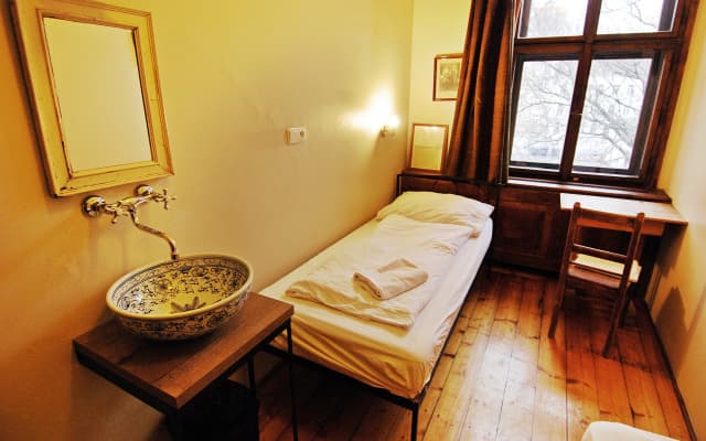 Sir Toby's Hostel - photo 4