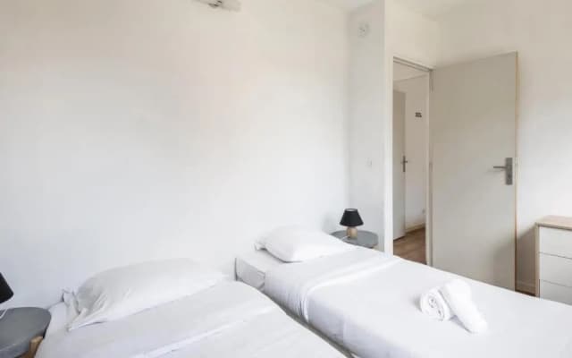 Sunny & quiet 2br near the Eiffel Tower Invalides Beaugrenelle Welkeys - photo 4