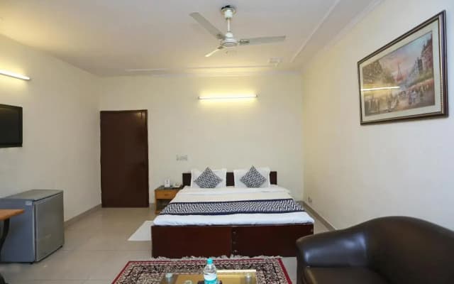 Hotel Kalkaji Residency by OYO Rooms - photo 4
