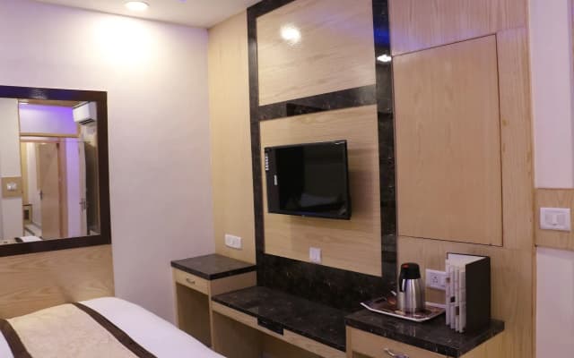 Hotel Karlo Kastle - photo 4