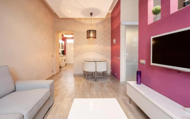 Pink Secrets Apartment - photo 3