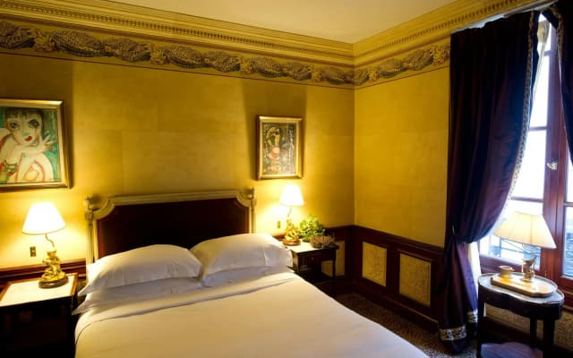 L'Hotel - photo 5