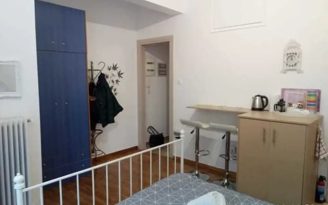Modern ideally located studio apartment - photo 3
