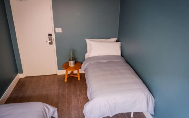 Stoke Beach House - Hostel - photo 3