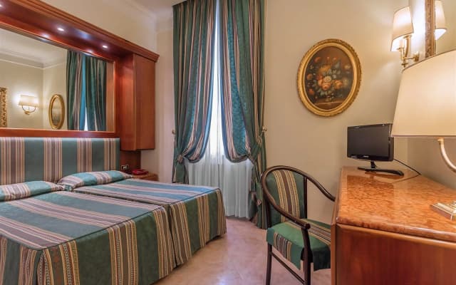 Raeli Hotel Noto - photo 4