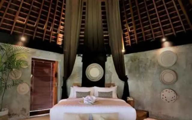 The Sender Pool Suite - photo 4
