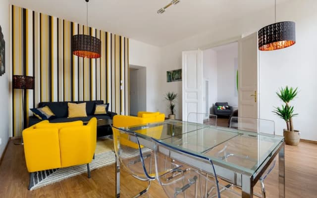 Kate’s Central Home - photo 3